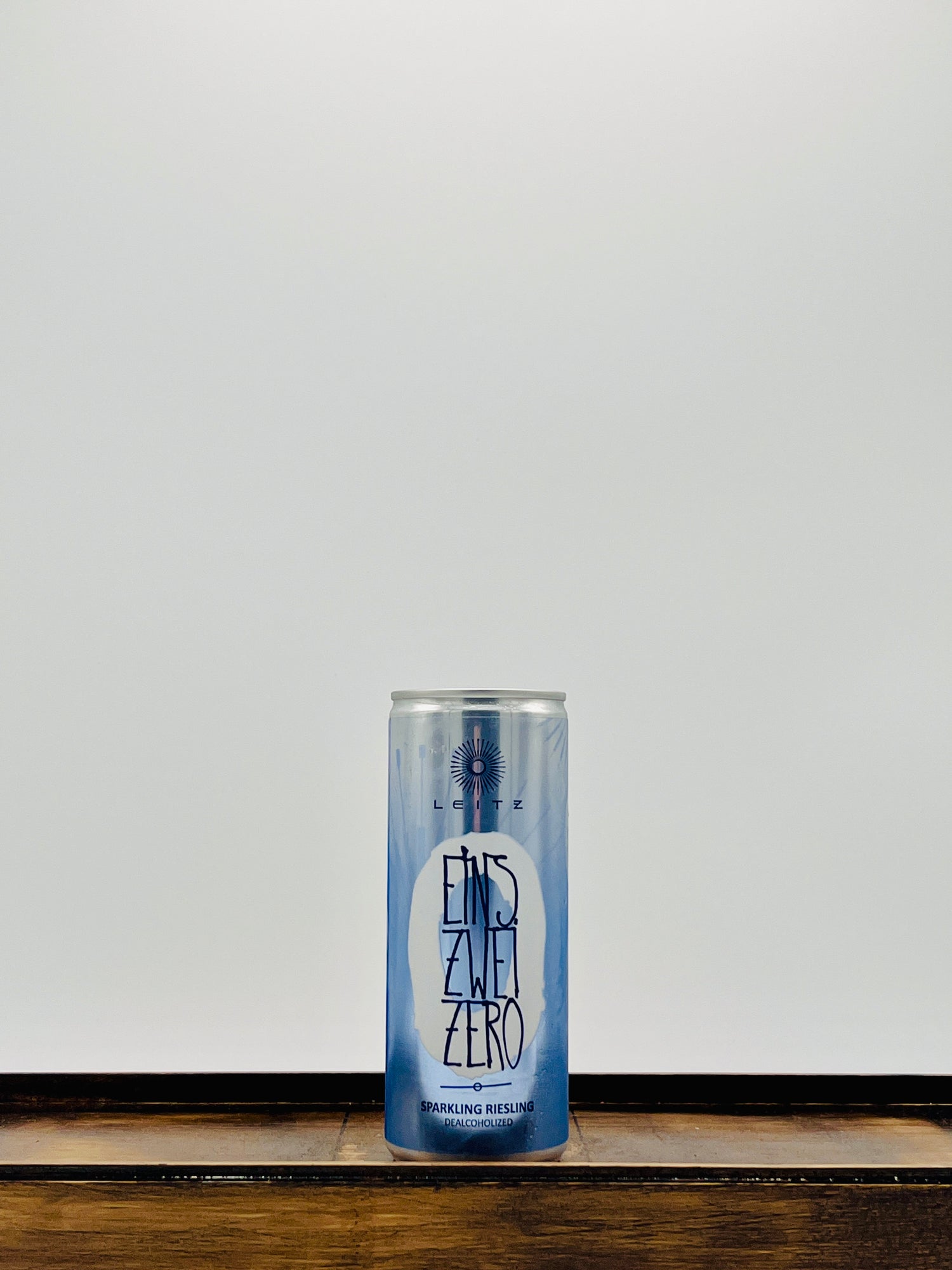 Weingut Josef Leitz 'Eins Zwei Zero' Sparkling Riesling Cans (Non-Alcoholic)