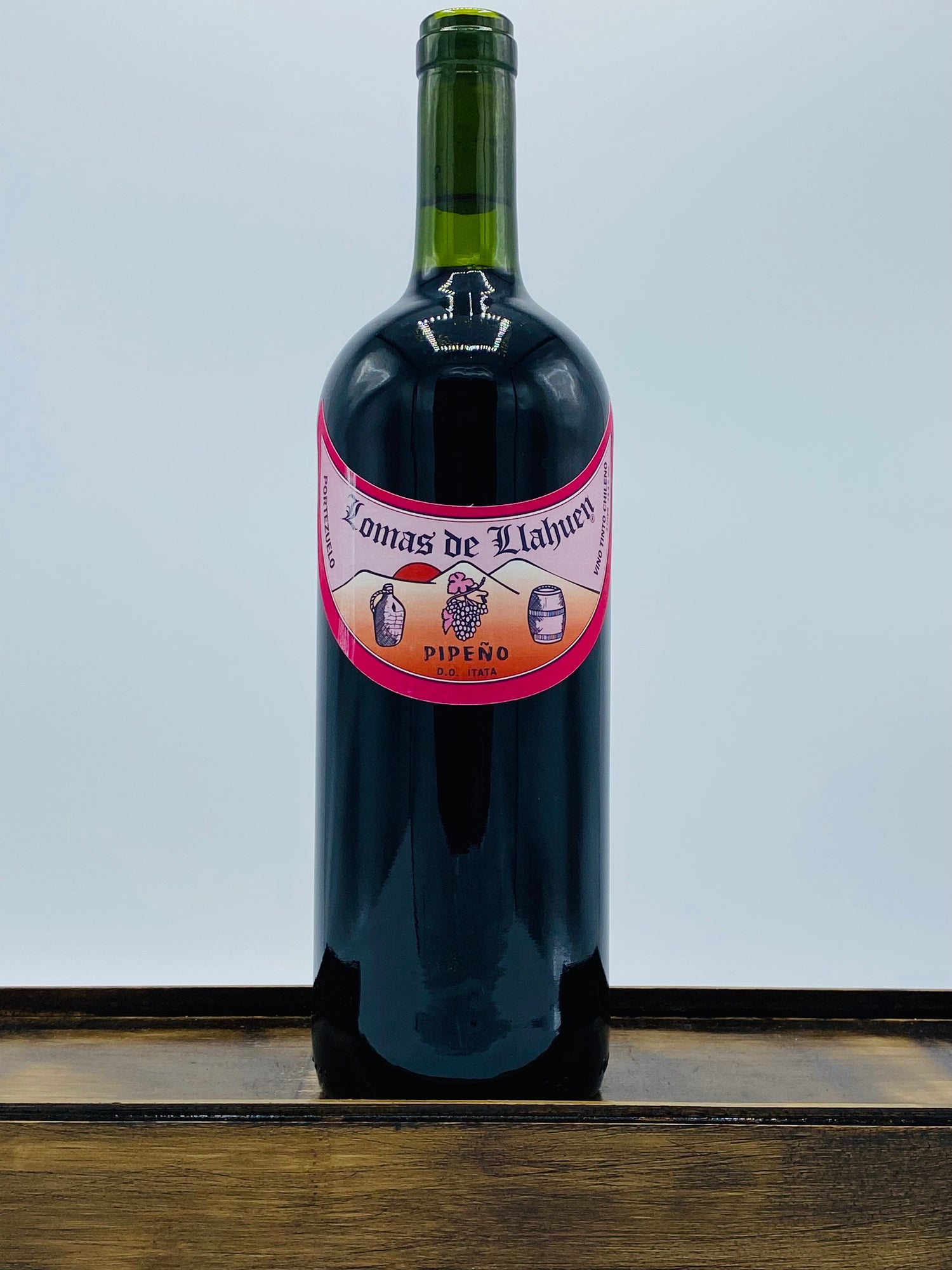 Gustavo Riffo 'Lomas de Llahuen' Pipeño Valle del Itata, 2022 (1L)