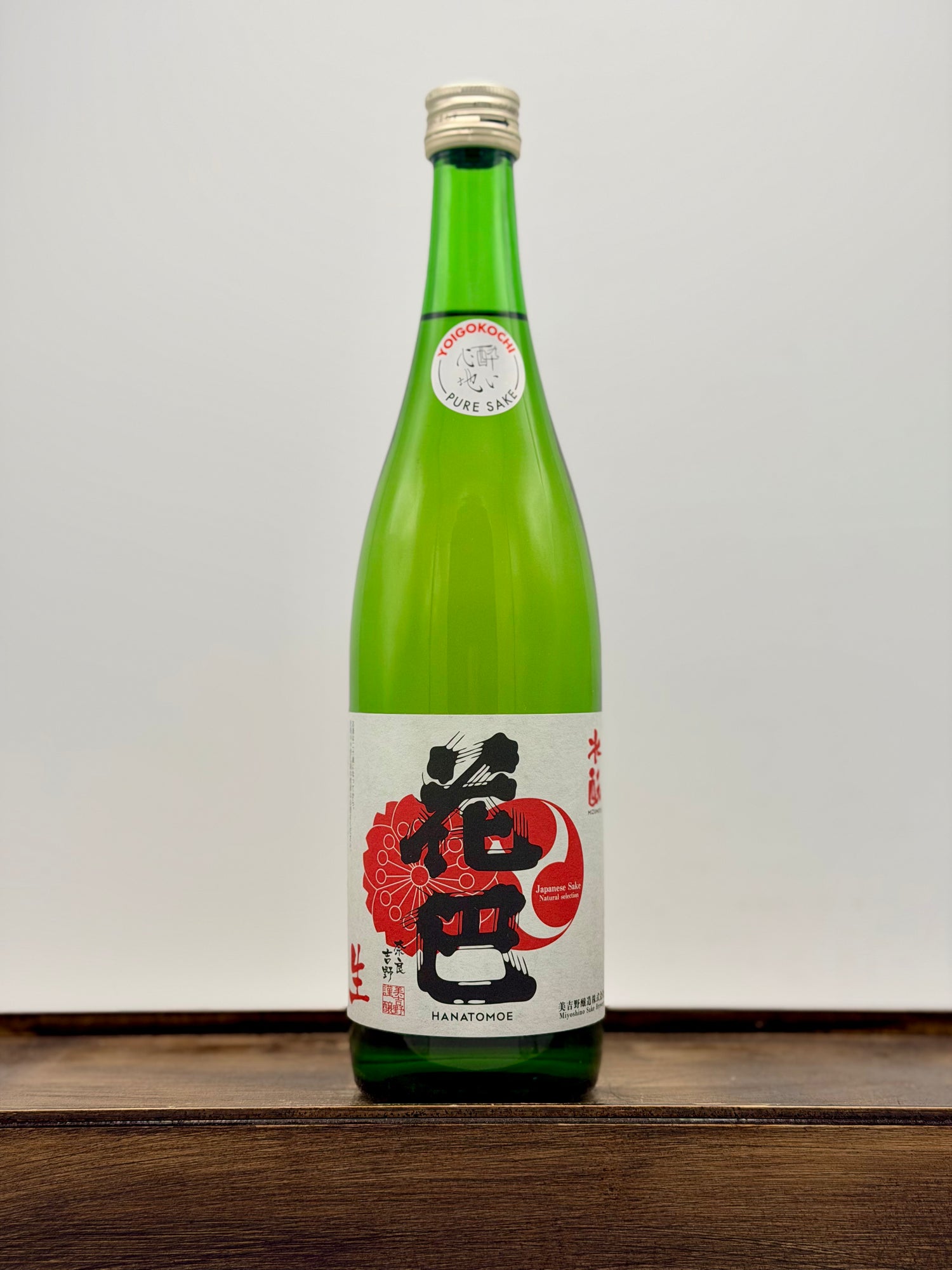 Miyoshino Jozo 'Hanatomoe - Mizumoto' Junmai Sake