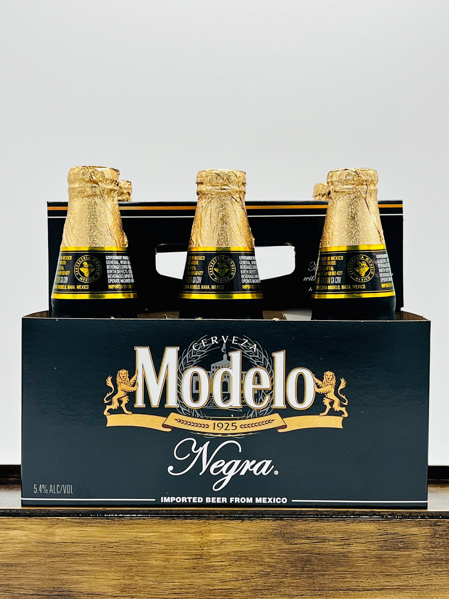 Modelo Negra Bottle
