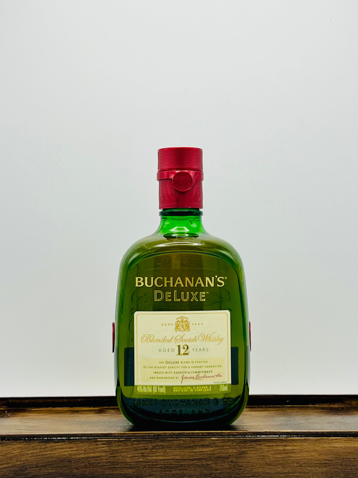 Buchanan's 12 Year Old DeLuxe Blended Scotch Whisky